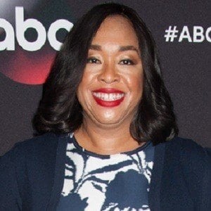 Shonda Rhimes Headshot 5 of 10