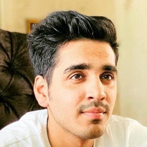 Shubham Gandhi Headshot 8 of 13