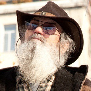 Si Robertson - Bio, Family, Trivia | Famous Birthdays