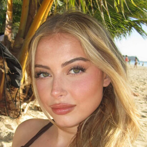 siennaskyyy Headshot 2 of 7