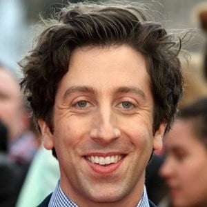 Simon Helberg Headshot 4 of 6