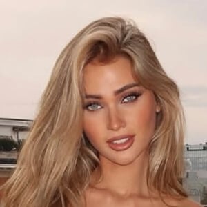 Simona Stoy Headshot 2 of 6