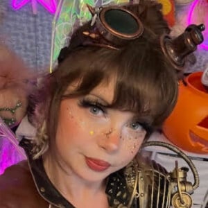 simonajulieta Headshot 3 of 4