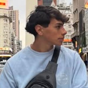 simoonjl Headshot 4 of 4