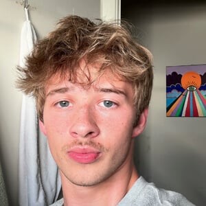 Simplenolan1 Headshot 2 of 5