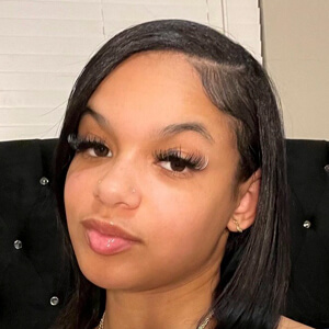 simplysolaya Headshot 2 of 6