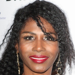 Sinitta Headshot 8 of 10