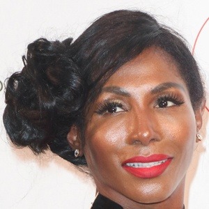 Sinitta Headshot 9 of 10