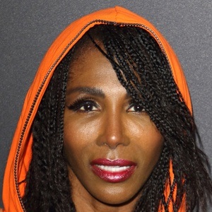 Sinitta Headshot 10 of 10