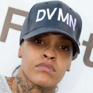 Siya at age 28