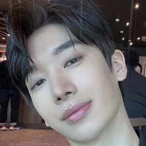 Sky Lee - Age, Family, Bio | Famous Birthdays