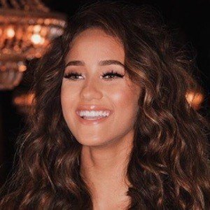 Skylar Stecker Headshot 5 of 10