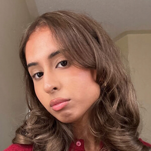 Sofia Malik Headshot 5 of 9