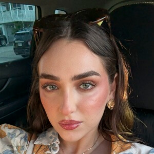 Sofia Pena Headshot 6 of 6