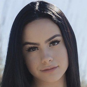 Sofia Elizabeth Headshot 8 of 10