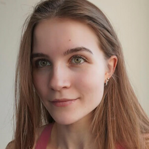 sofiadoingstunt Headshot 3 of 6