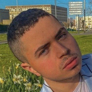 sofiane_zrt Headshot 2 of 10