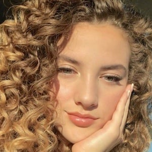 Sofie Dossi at age 18