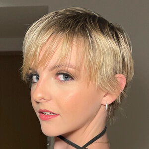 Solène Mazingue Headshot 2 of 13