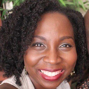 Sola Awe Headshot 8 of 10