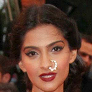 Sonam Kapoor at age 28