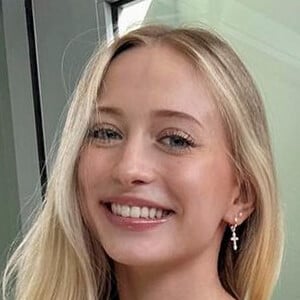 Sophia Diamond Headshot 16 of 16