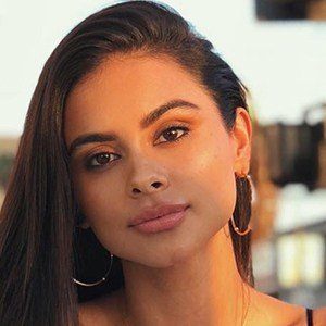 Sophia Miacova - Age, Family, Bio | Famous Birthdays