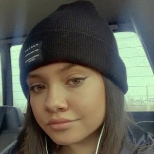 Sophie Michelle - Age, Family, Bio | Famous Birthdays