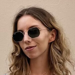 Sophie Pavlovska Headshot 5 of 6
