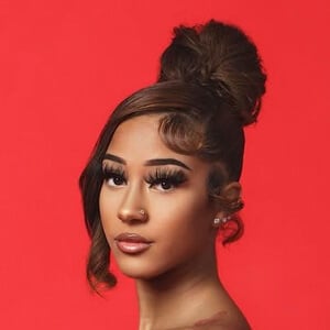 sophiexorose Headshot 6 of 7