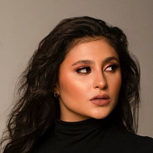 SoyNatt___ Headshot 6 of 8
