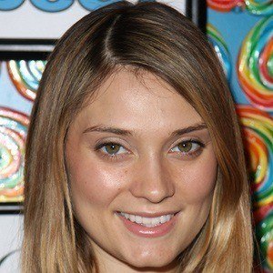 Spencer Grammer - Bio, Family, Trivia | Famous Birthdays