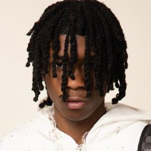 StackItSteph_ Headshot 5 of 9