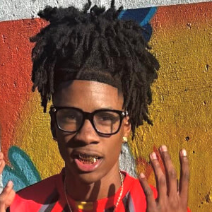 StackItSteph_ Headshot 7 of 9