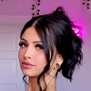 stargrl333 Headshot 2 of 3