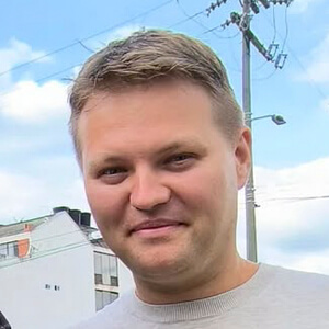 Stas Konstantinov Headshot 4 of 6