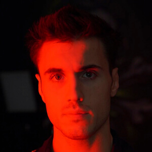 Stefan Habib Headshot 4 of 6