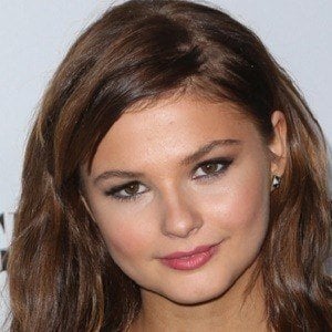 Stefanie Scott at age 18