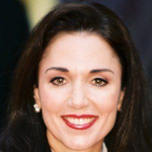 Stepfanie Kramer - Bio, Family, Trivia | Famous Birthdays