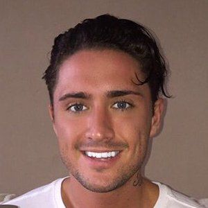 Stephen Bear Headshot 6 of 8