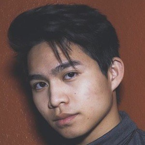 Steven Vu Headshot 6 of 10