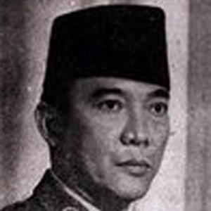 Sukarno Headshot 2 of 4