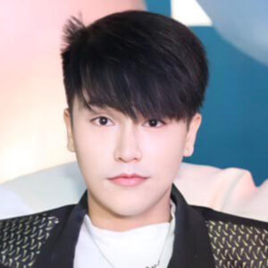 Suphan Modchatturat Headshot 2 of 7