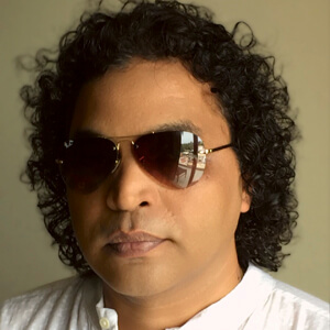 Suresh Peters Headshot 3 of 5
