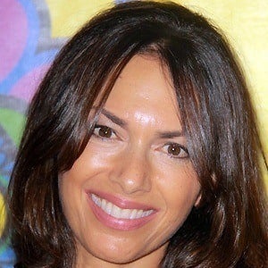 Susanna Hoffs - Bio, Family, Trivia | Famous Birthdays