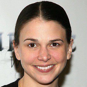 Sutton Foster Headshot 4 of 10