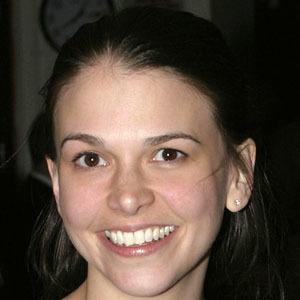 Sutton Foster Headshot 9 of 10