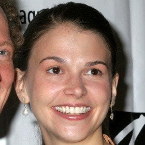 Sutton Foster Headshot 10 of 10