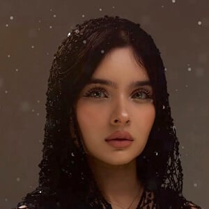 Suvi Sharma Headshot 7 of 7