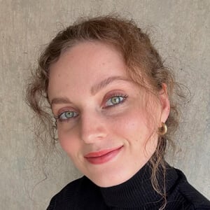 Svetlana Pustova Headshot 2 of 9